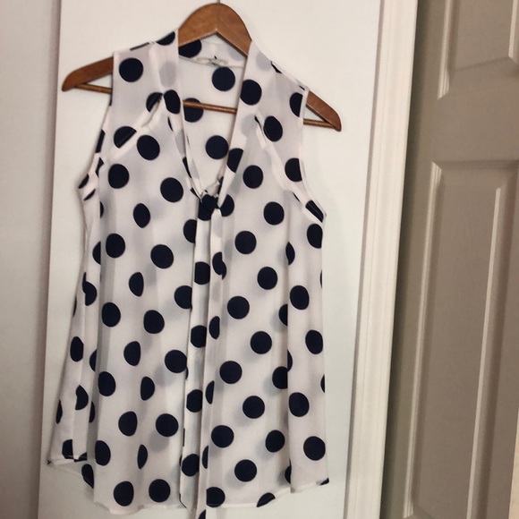 Maternity poke a dot blouse - Picture 1 of 4